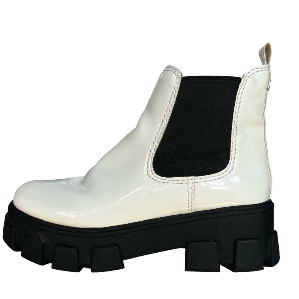Circus by Sam Edelman Darielle white patent chunky black lug Chelsea boots sz 9